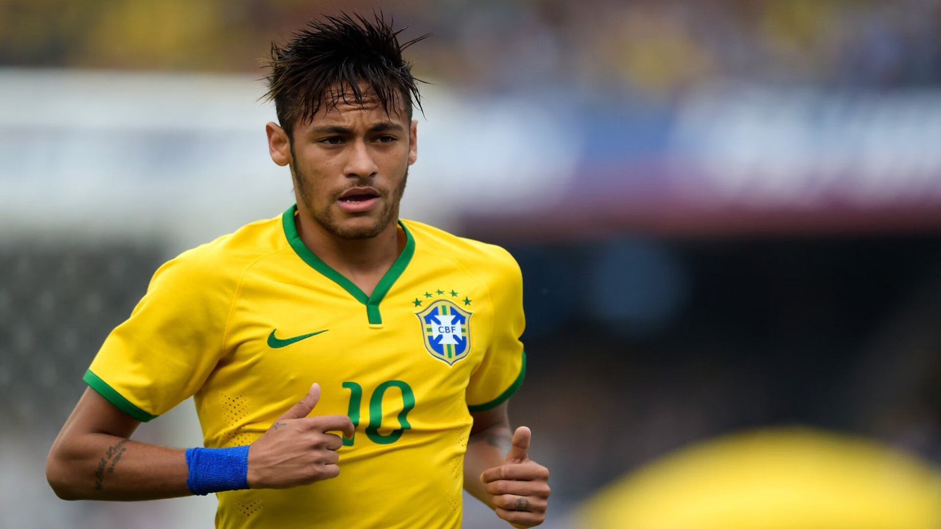 国足主帅谈年轻球员成长，国足 主帅